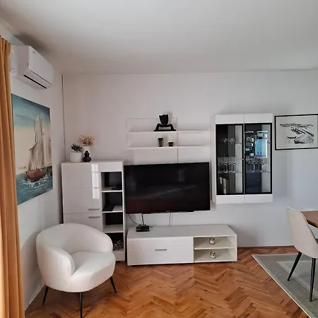 Apartman With A Swimming Pool Poljica, Zadar - 13838